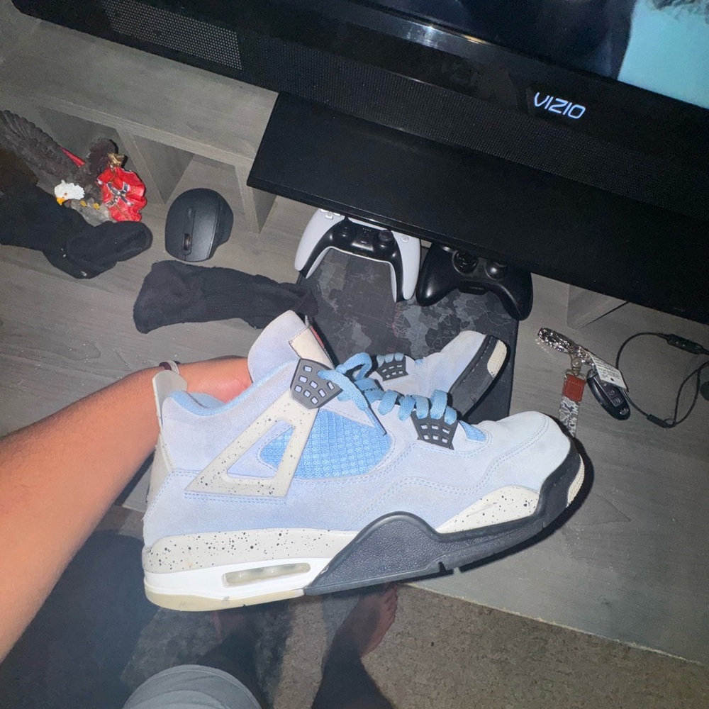 jordan 4’s university blue